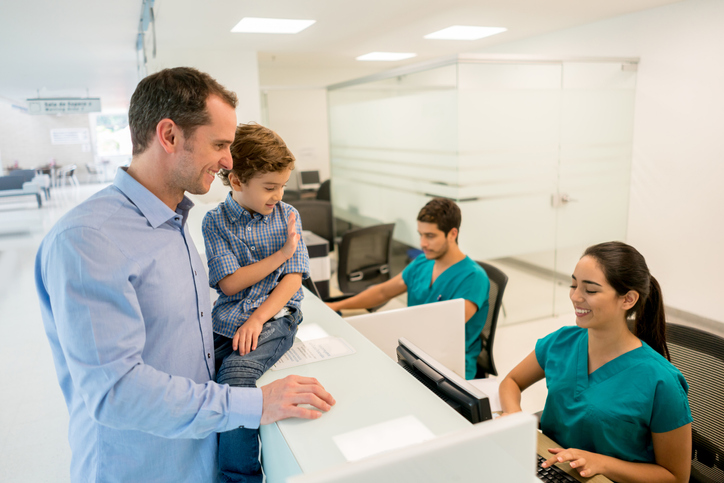 Como lidar com pacientes agressivos na recepção hospitalar